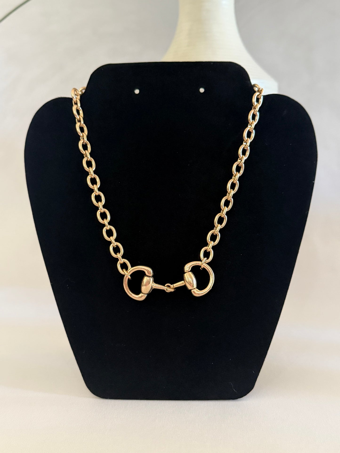 Horsebit Connector Bold Roll Chain Necklace